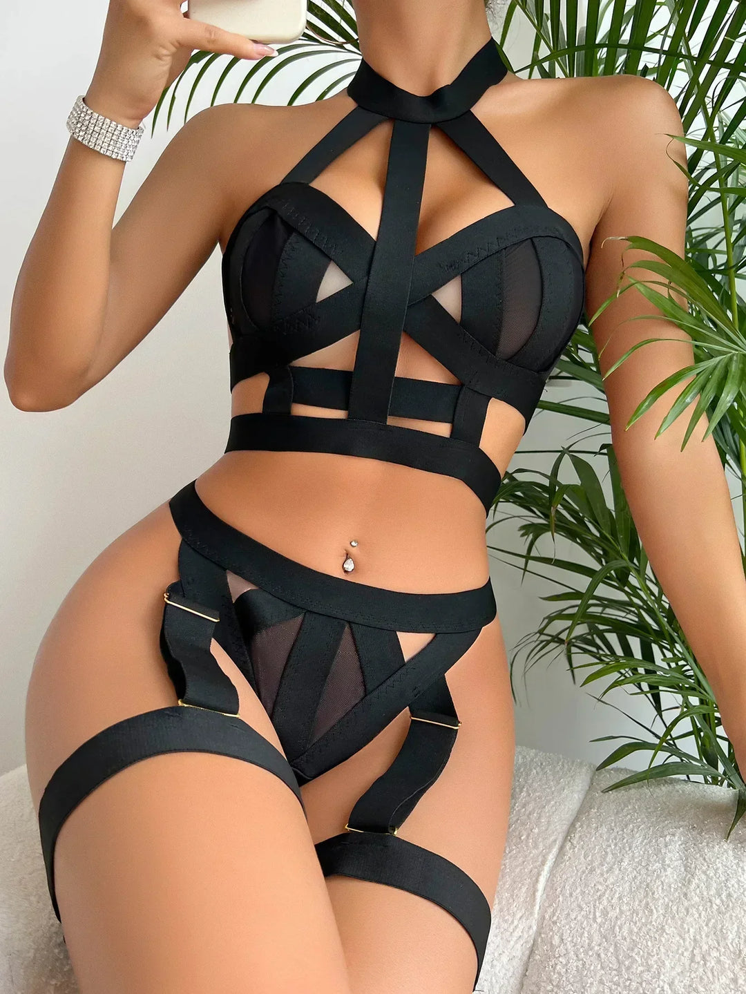 Vionne - Bold Stylish Lingerie